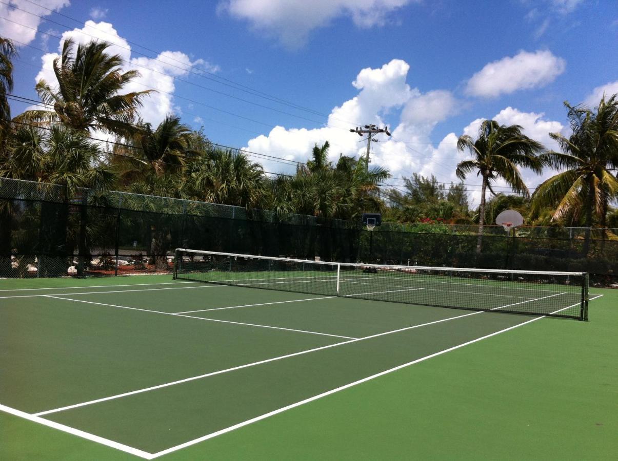ماراثون Coco Plum Beach & Tennis Club & Marina المظهر الخارجي الصورة